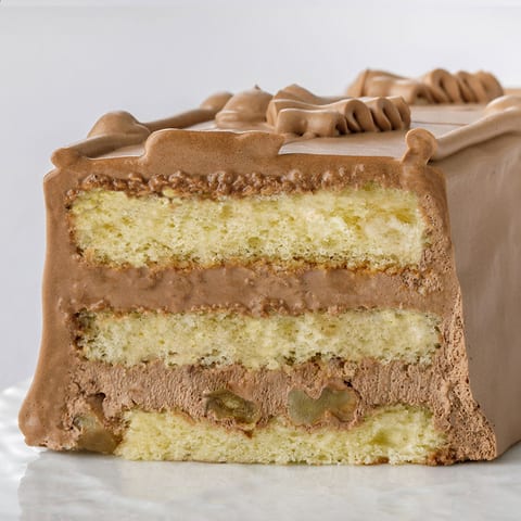 チョコレートケーキ|口の中で溶けていくふわふわのスポンジ