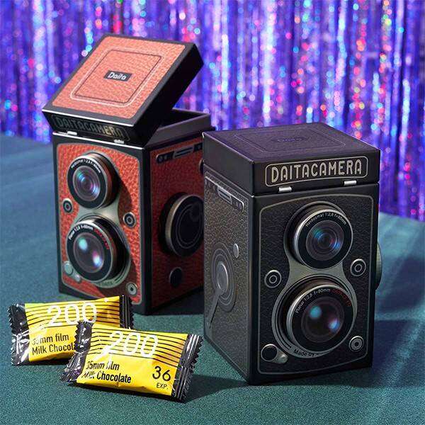 カルディの個包装チョコ2：二眼レフカメラ缶チョコレート