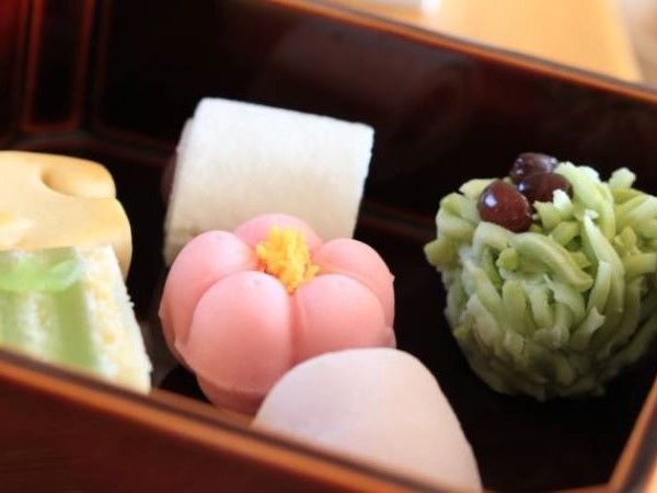 お土産にもぴったり！京都駅直結『ポルタ』で買える極上和菓子