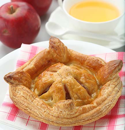 十和田市の焼菓子工房MaNaさんが製造しているアップルパイ