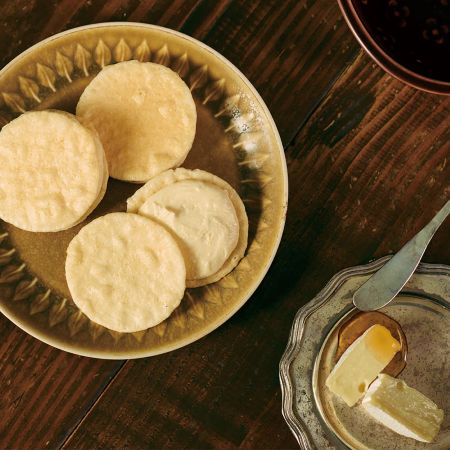 トーキョー煎餅　煎餅サンド〈チーズメープル〉 