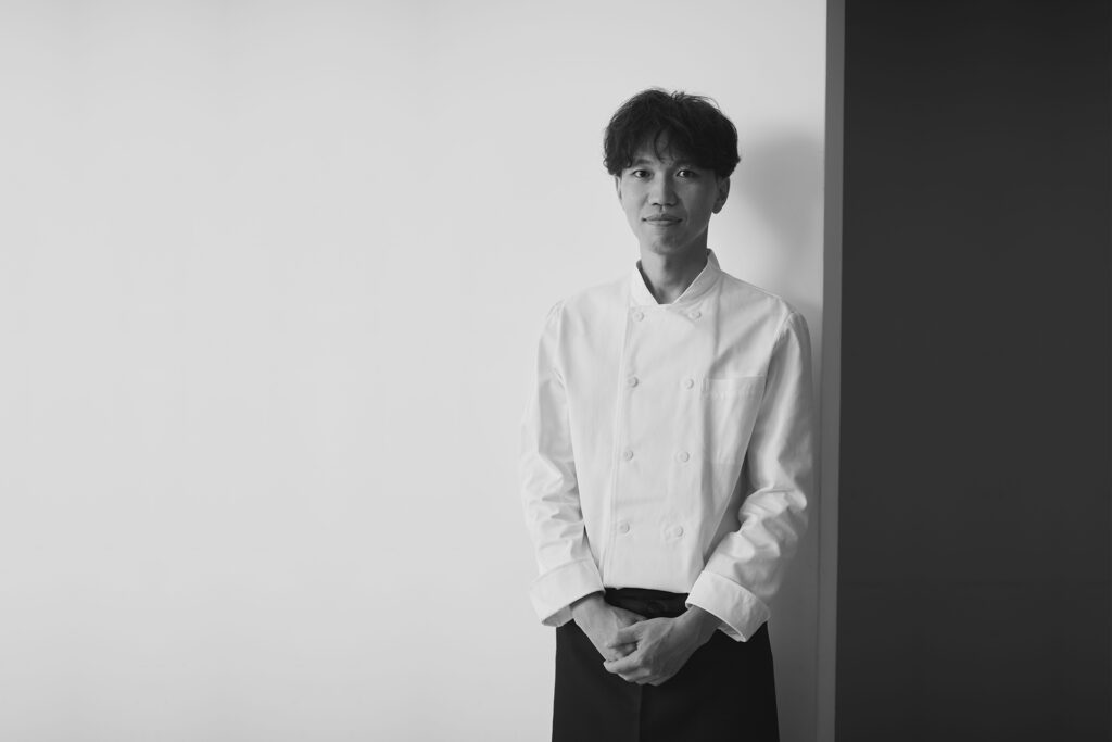 『TOKYO TULIP ROSE』のシェフパティシエである金井理仁