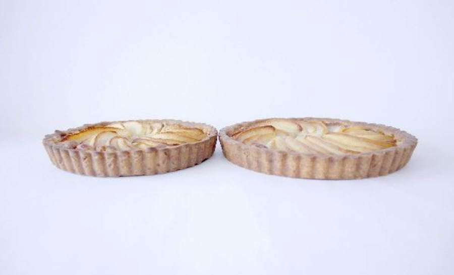 coromo-cya-ya　横向きのりんごのタルト　2個