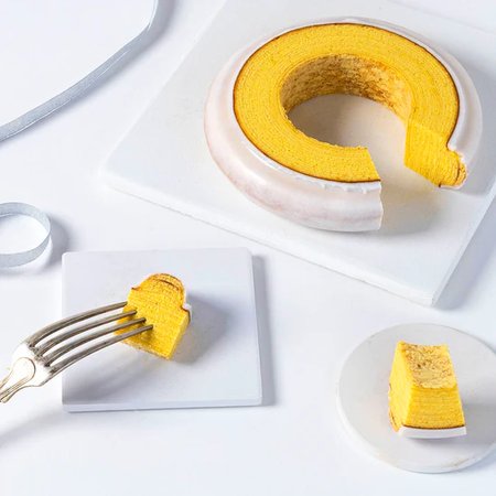 ヴィヨン　プレーンバウムクーヘン 中　2