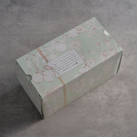 自由が丘ロール屋 黒糖と和三盆のロールケーキ 17cm用のお箱