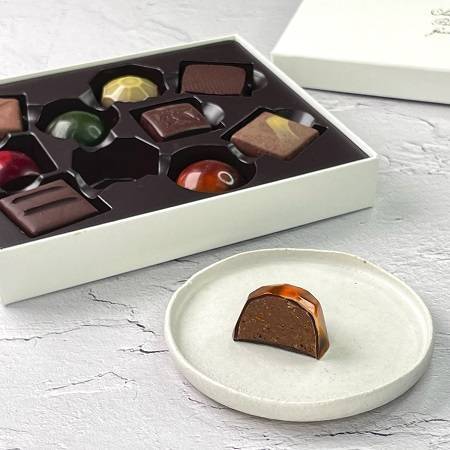 LES CACAOS　ボンボンショコラ10個